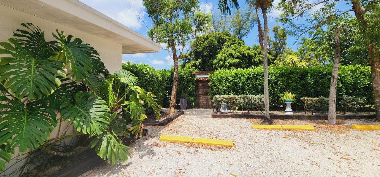 Private Aparment Studio In The Hard Of Miami Unit # 6 Opa-locka Екстериор снимка