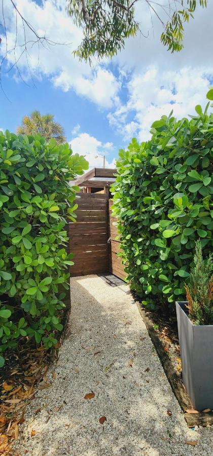 Private Aparment Studio In The Hard Of Miami Unit # 6 Opa-locka Екстериор снимка