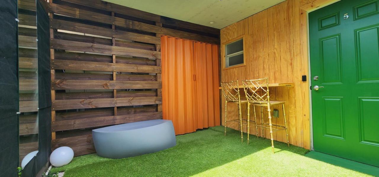 Private Aparment Studio In The Hard Of Miami Unit # 6 Opa-locka Екстериор снимка